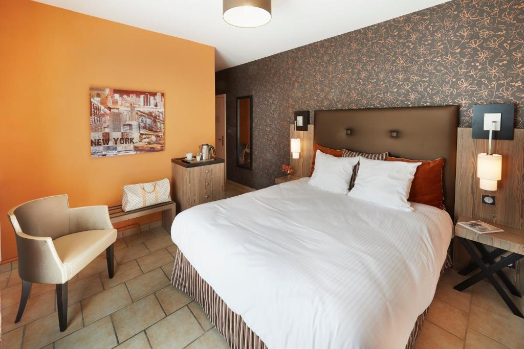 Pont Du Chalon Hotel And Restaurant Marges Room photo